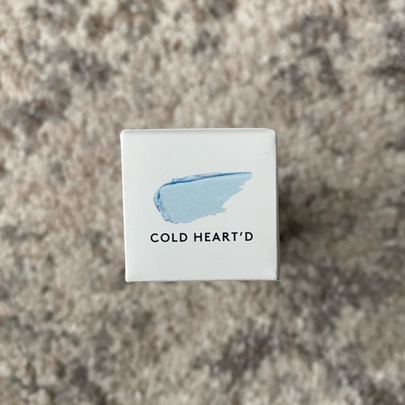 GLOSS BOMB ICE COOLING LIP LUMINIZER Cold Heart'd - Picture 4 of 5